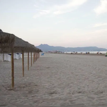 Golf & Playa A 1 Min Apartment *